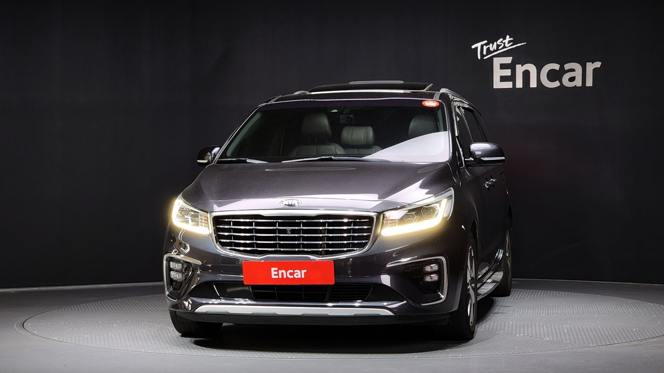 KIA CARNIVAL 2018