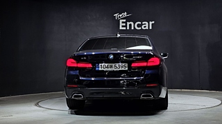 BMW 5-SERIES G30 2022