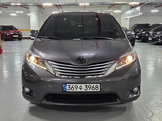 TOYOTA SIENNA 2017