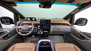 HYUNDAI STARIA 2023