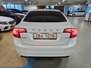 VOLVO S60 2017