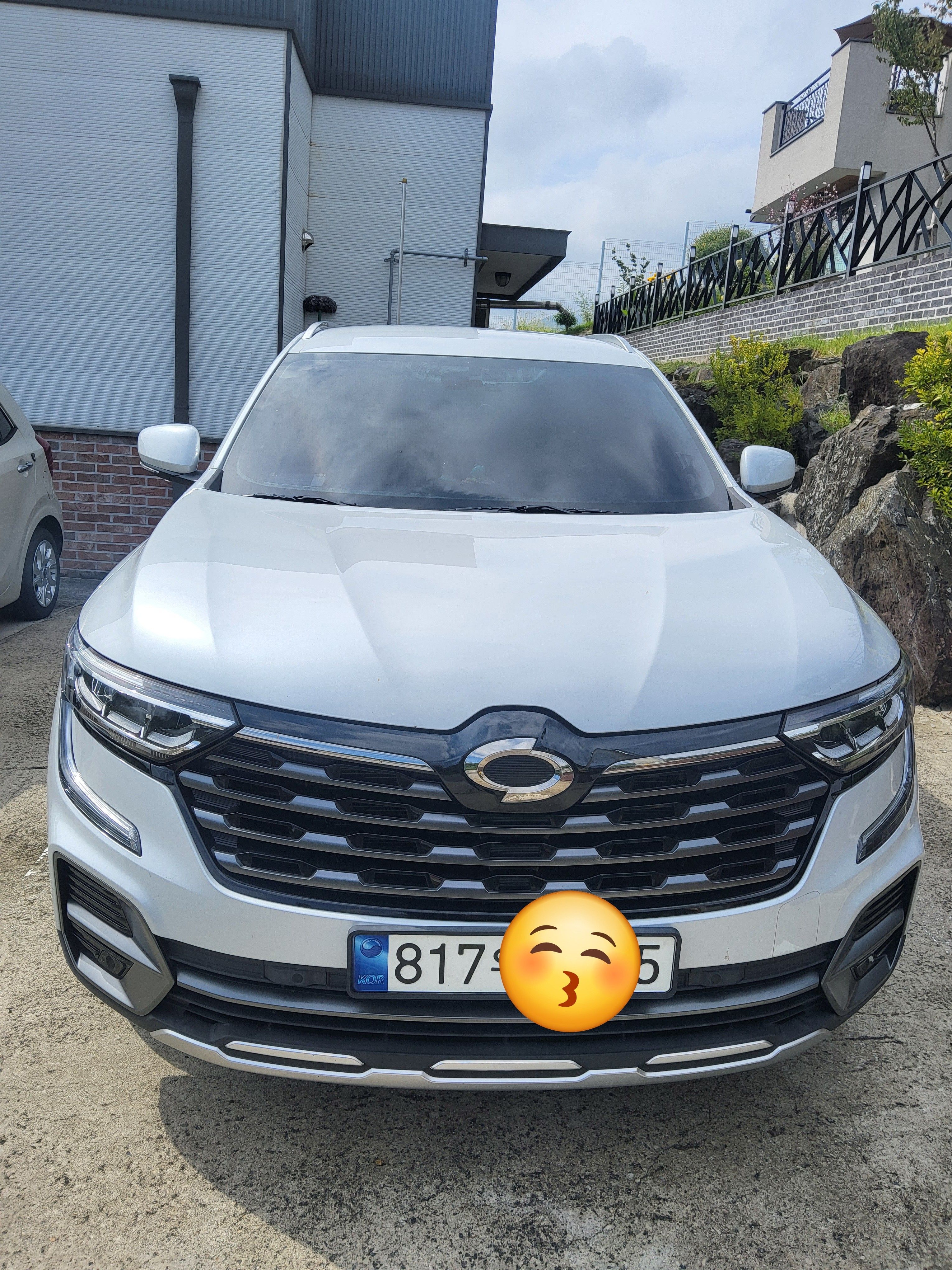 SAMSUNG QM6 2023