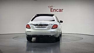 MERCEDES BENZ E-CLASS W213 2016