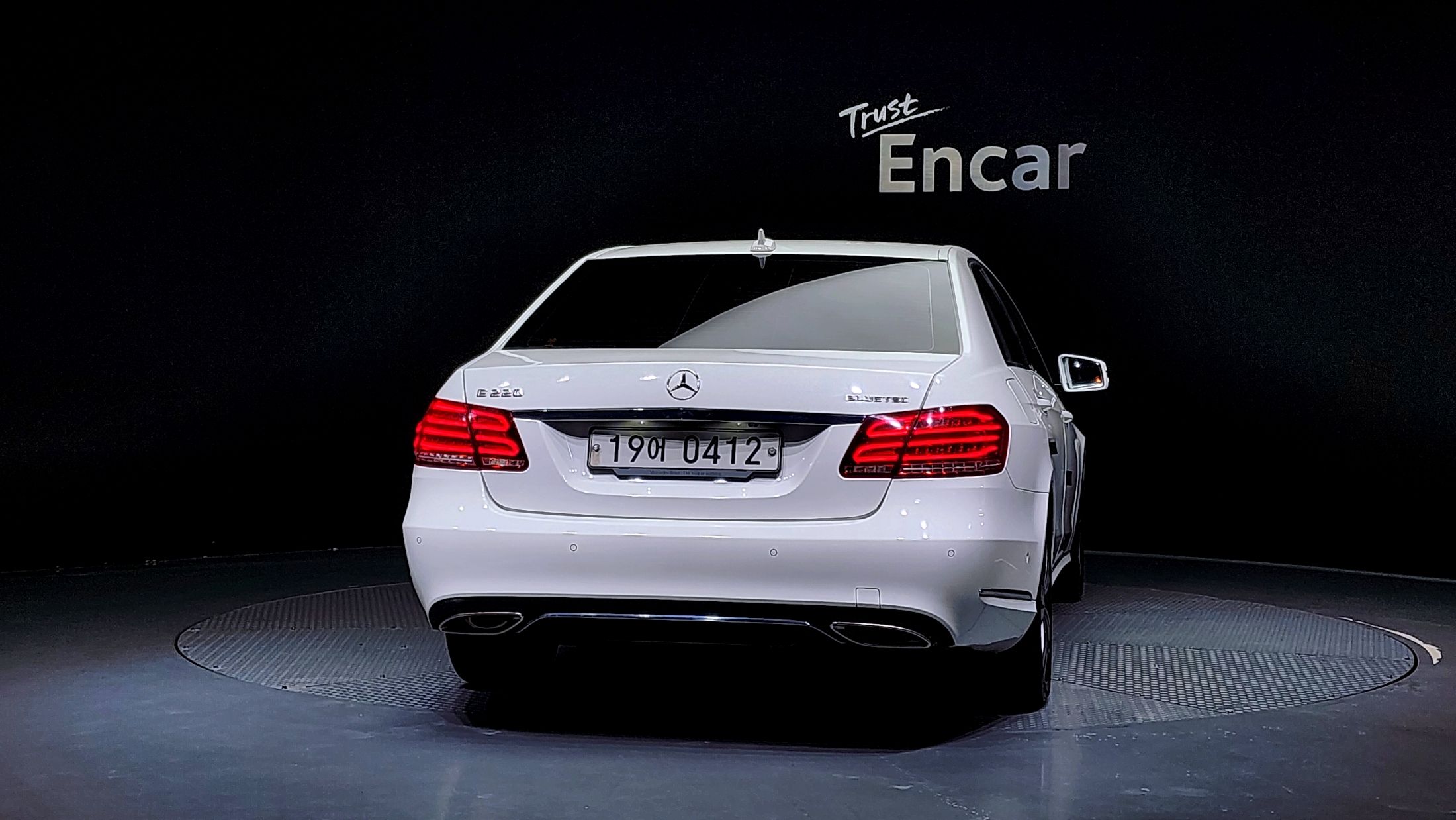 MERCEDES BENZ E-CLASS W212 2016