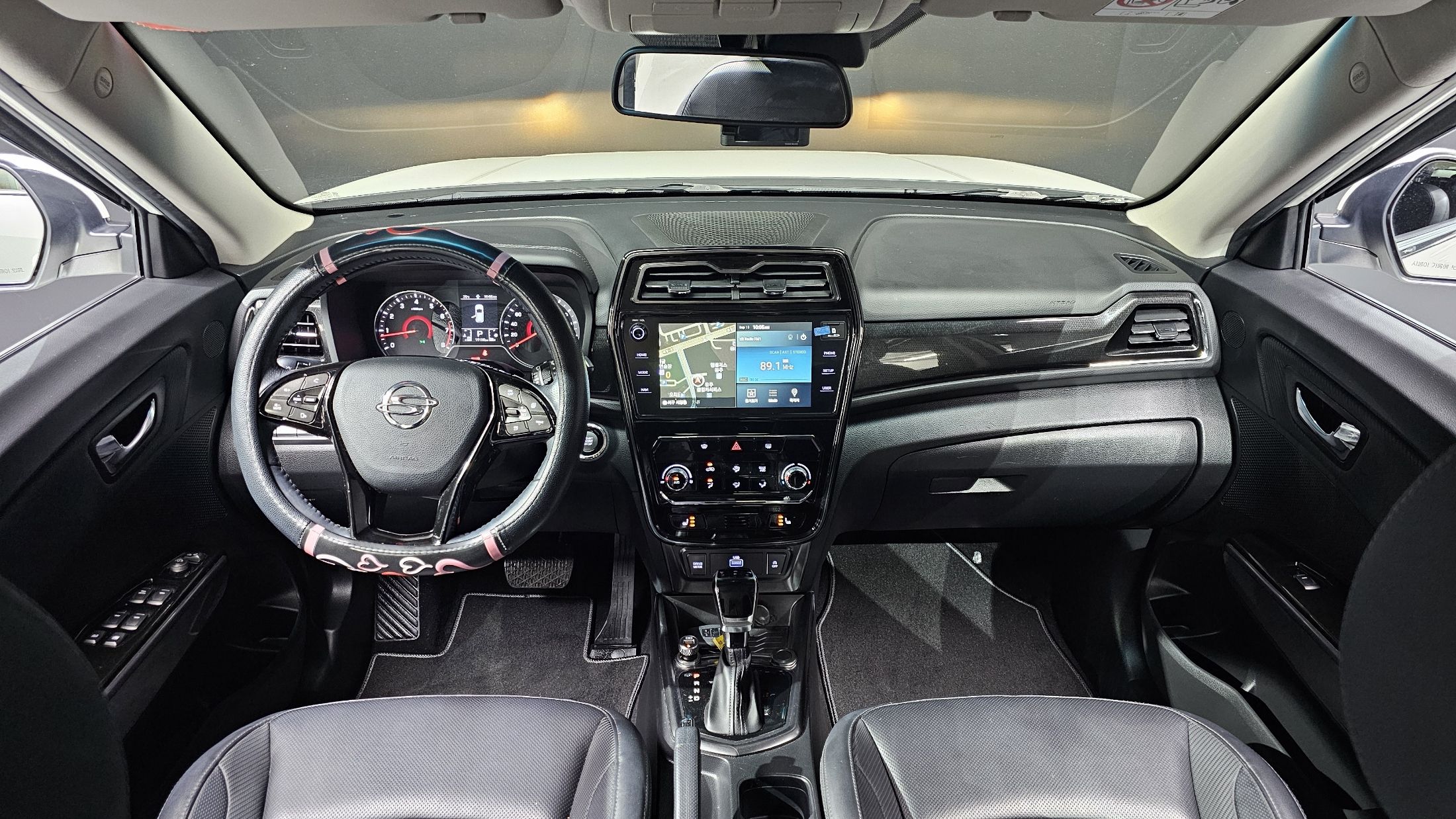 SSANGYONG TIVOLI VERY NEW 2022