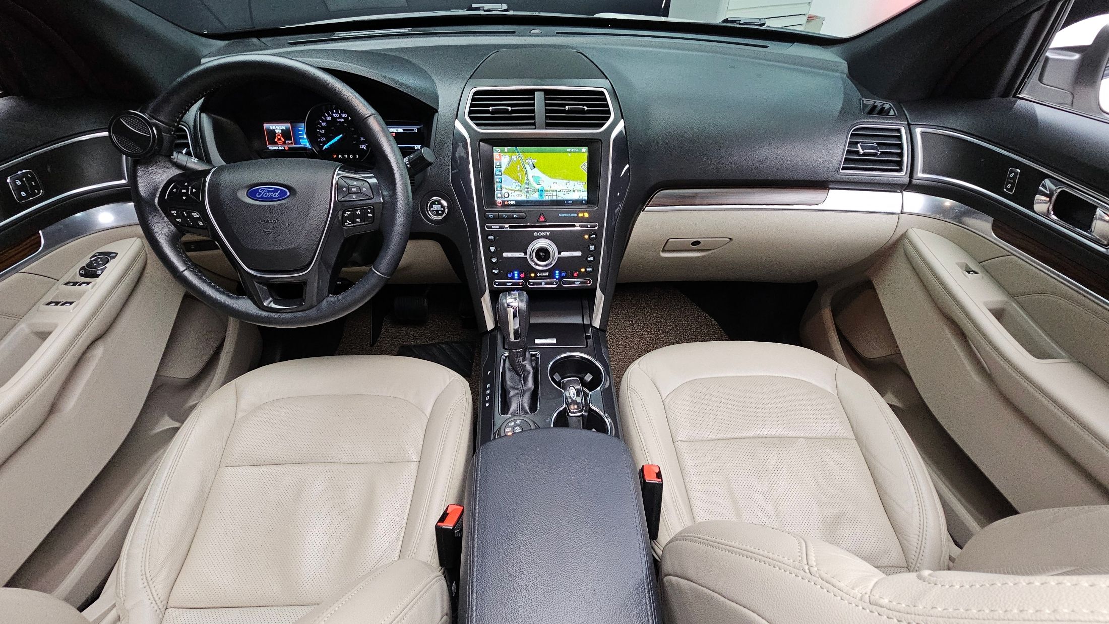 FORD EXPLORER 2018