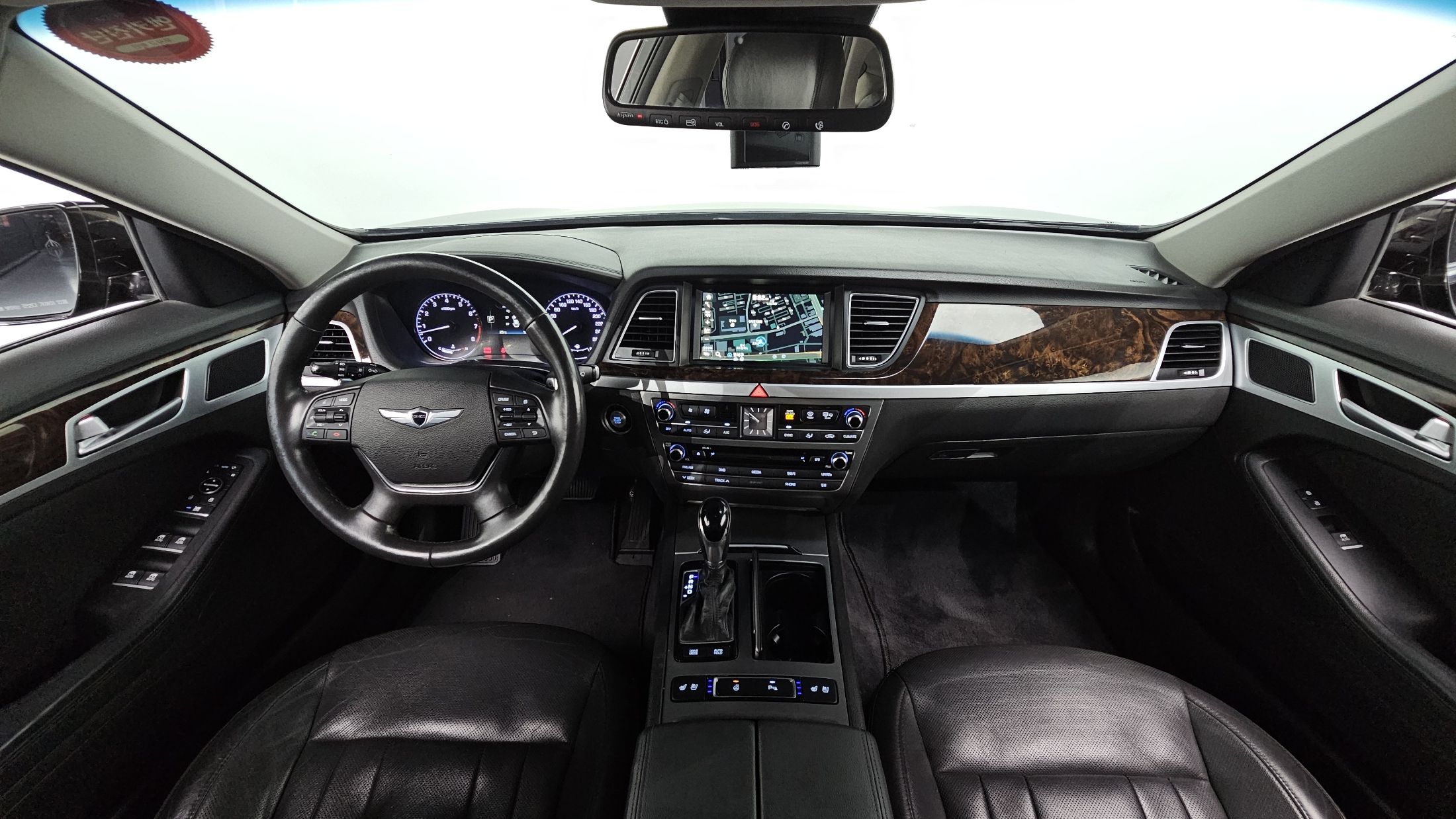 HYUNDAI GENESIS DH 2015