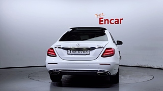 MERCEDES BENZ E-CLASS W213 2016