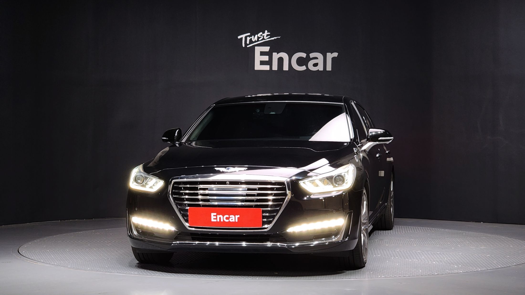 GENESIS EQ900 2016