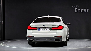 BMW 5-SERIES G30 2021