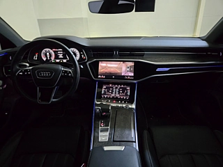 AUDI A7 4K 2021