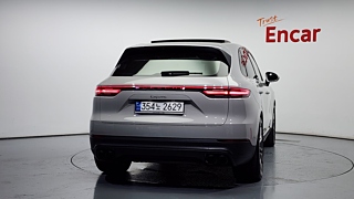 PORSCHE CAYENNE PO536 2023