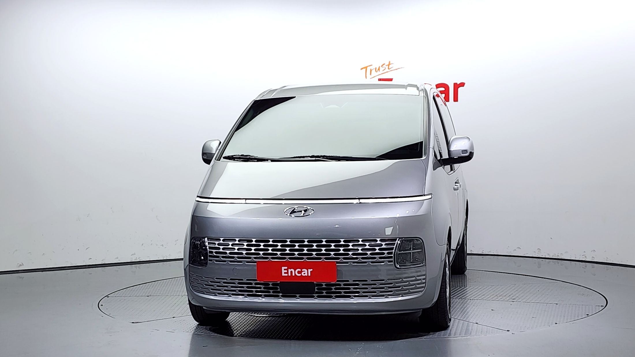HYUNDAI STARIA 2024