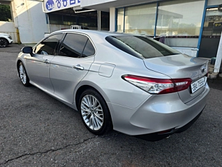 TOYOTA CAMRY XV70 2018