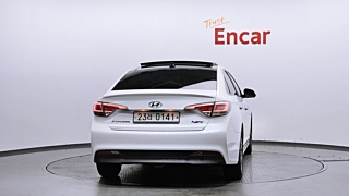 HYUNDAI LF SONATA HYBRID 2016