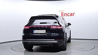 PORSCHE CAYENNE PO536 2021