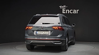 VOLKSWAGEN TIGUAN 2021