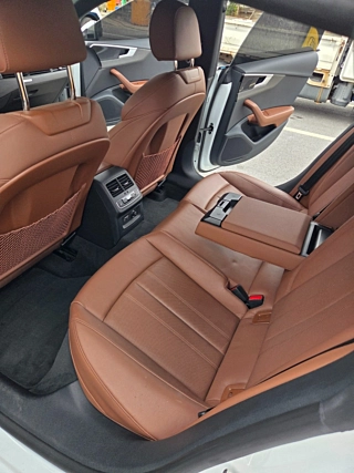 AUDI A5 F5 2023