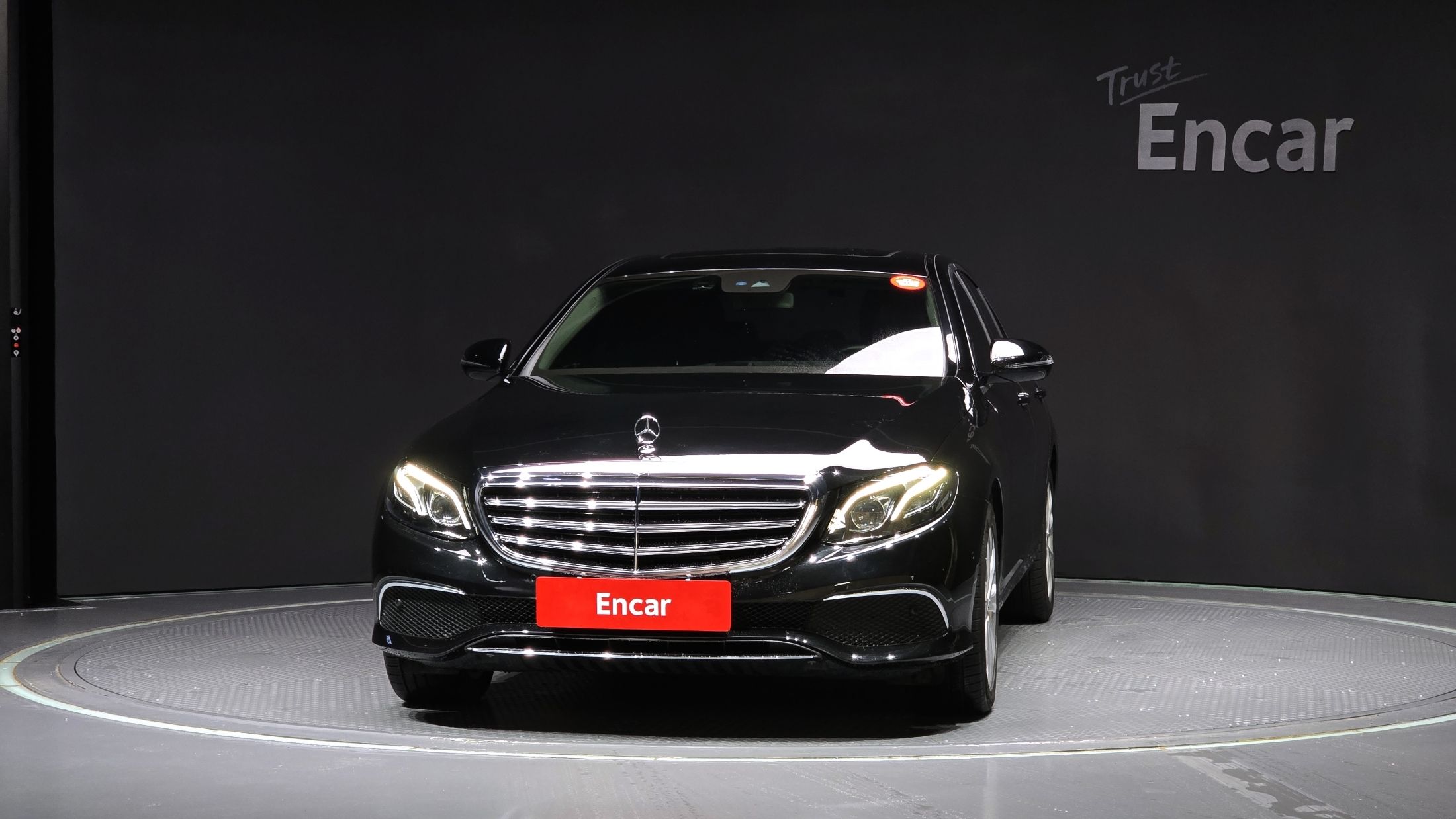 MERCEDES BENZ E-CLASS W213 2019