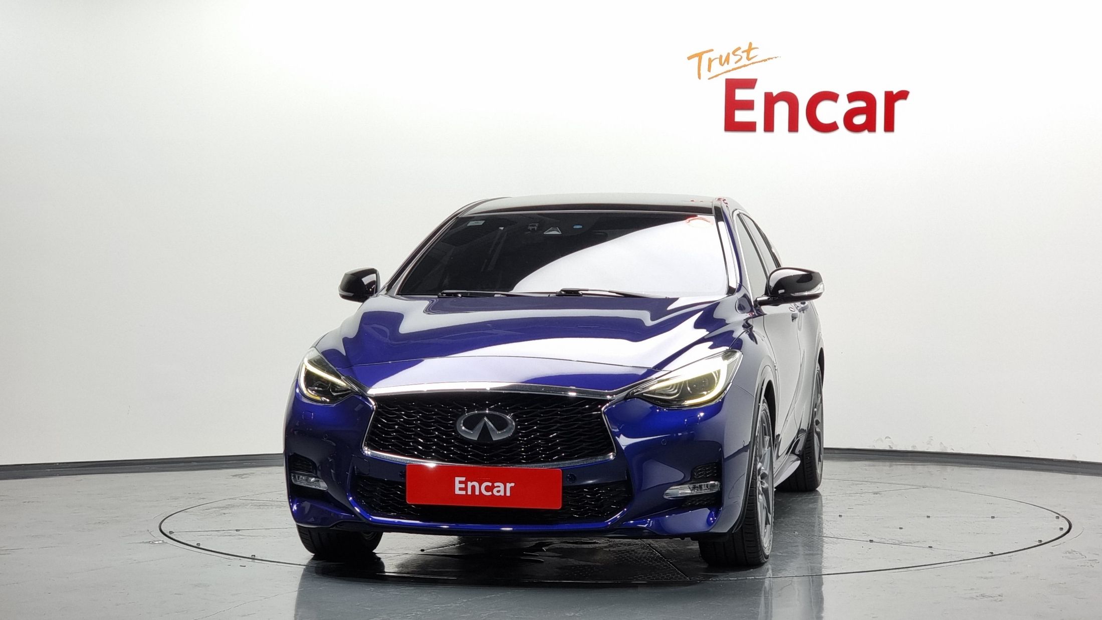 INFINITI Q30 2017