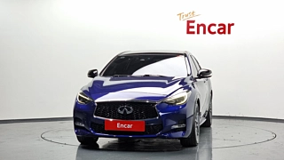 INFINITI Q30 2017