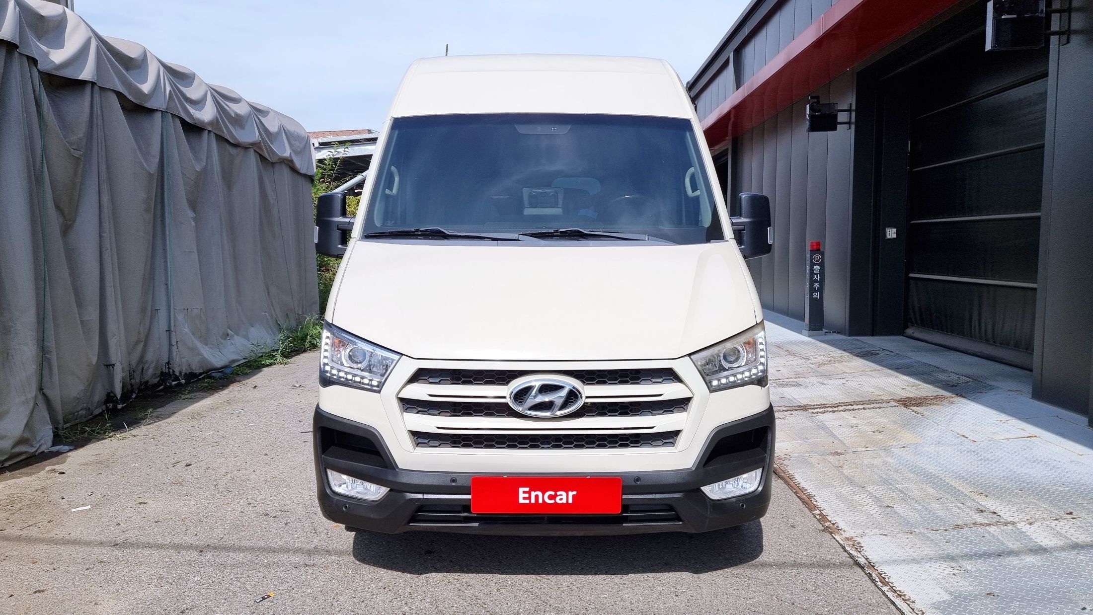 HYUNDAI SOLATI 2017