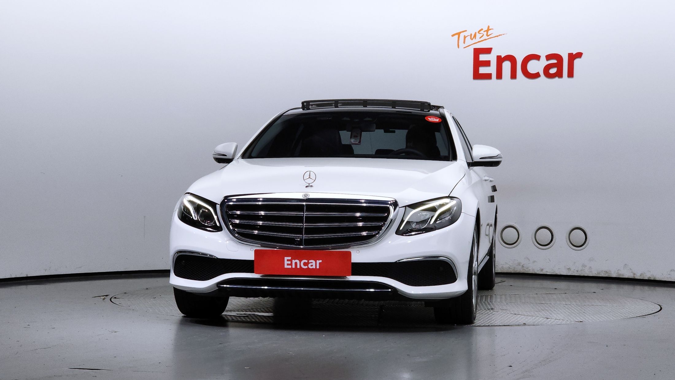 MERCEDES BENZ E-CLASS W213 2017