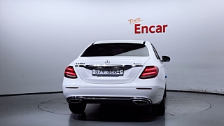 MERCEDES BENZ E-CLASS W213 2018