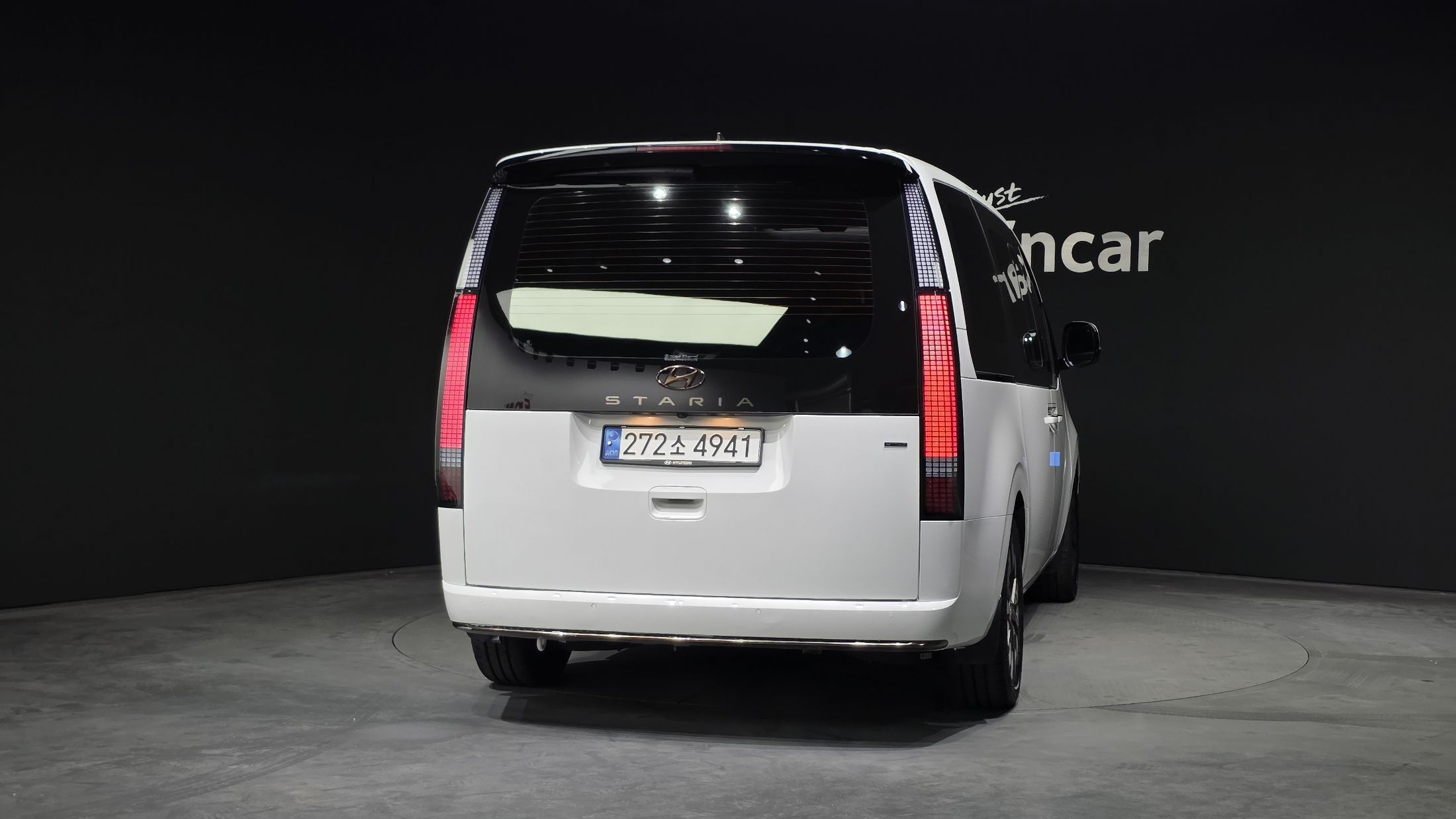 HYUNDAI STARIA 2023