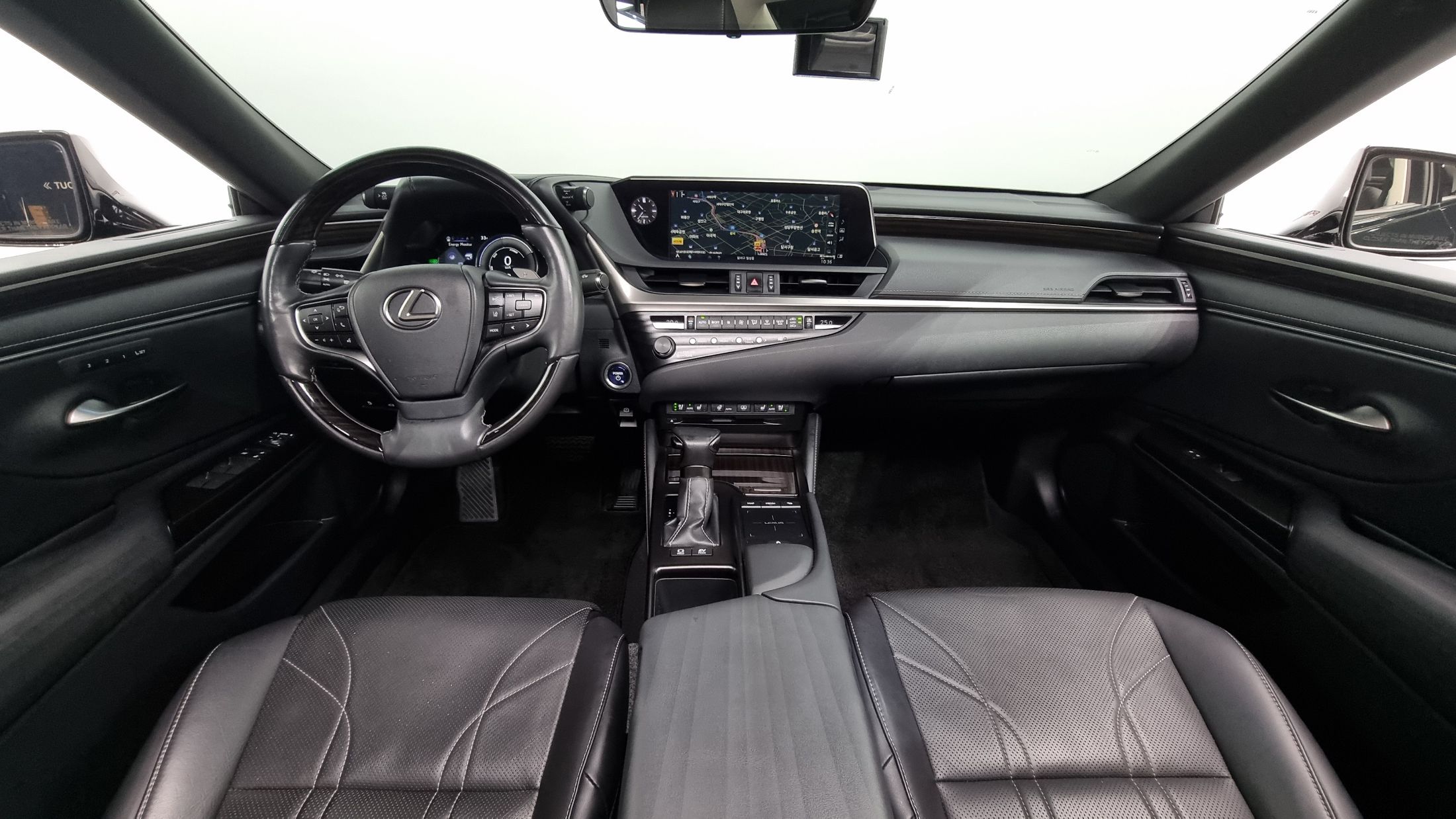 LEXUS ES300H 2019