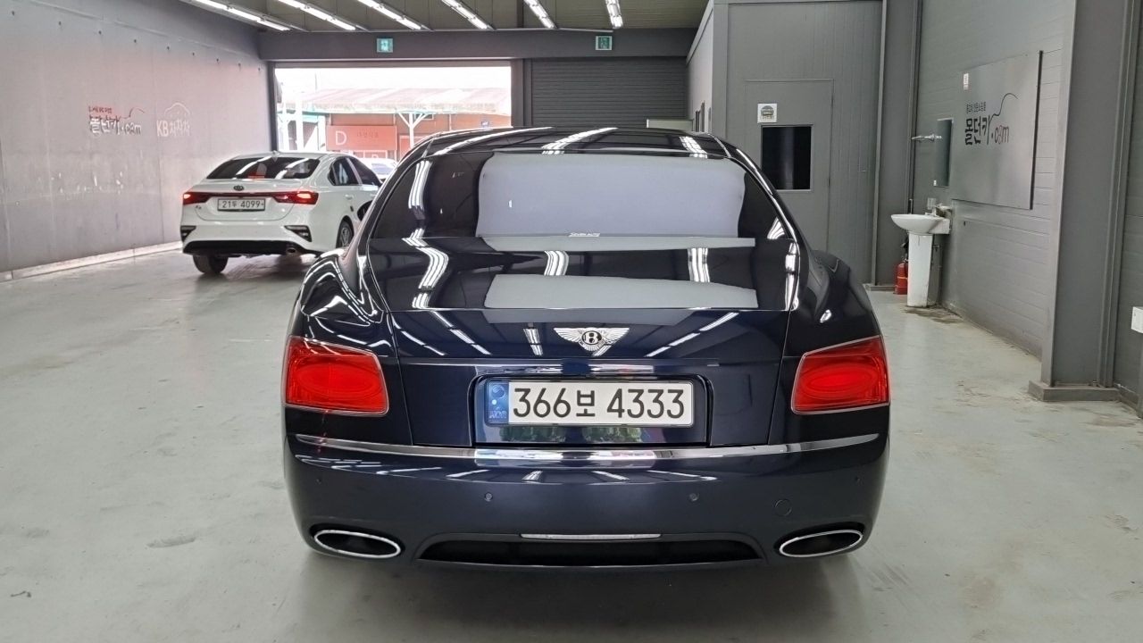 BENTLEY FLYING SPUR 2015
