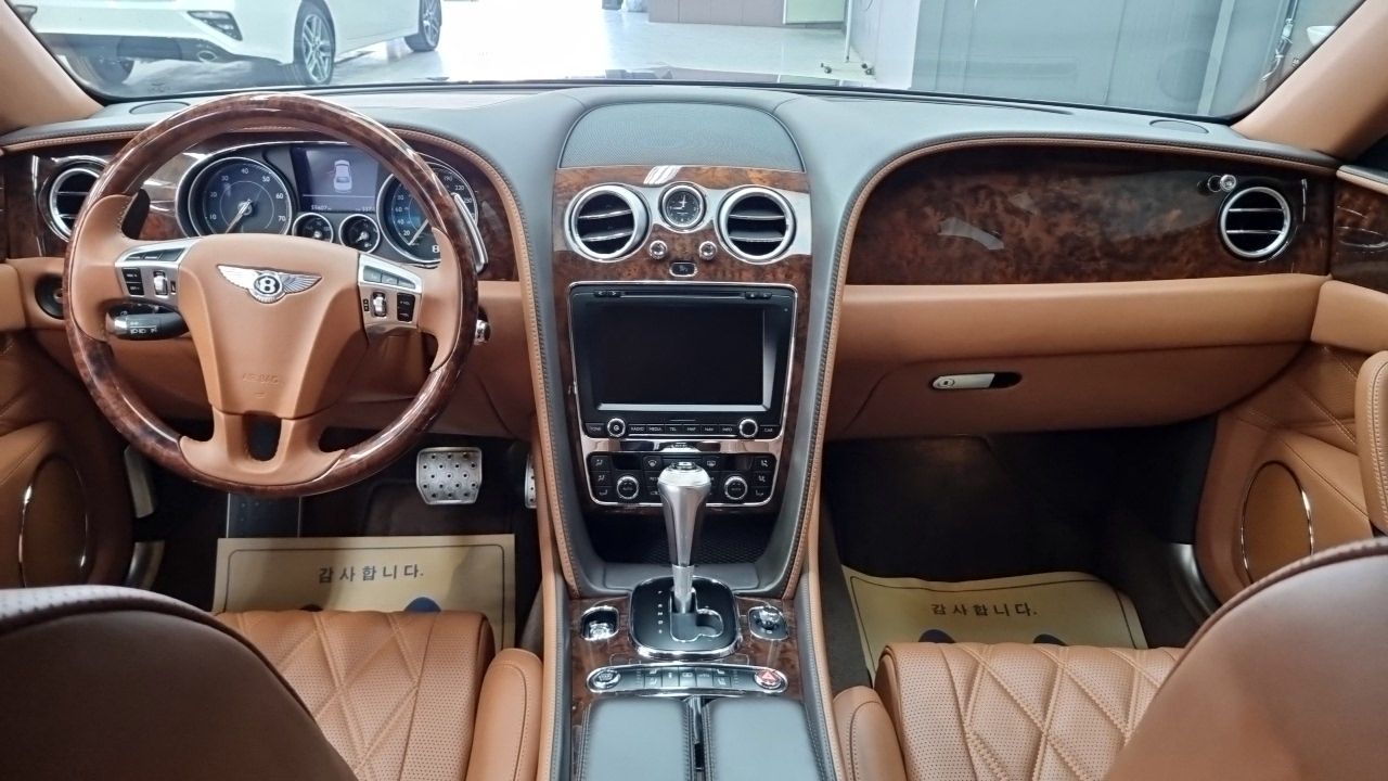 BENTLEY FLYING SPUR 2015