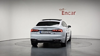 AUDI A5 F5 2023