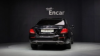 MERCEDES BENZ E-CLASS W213 2019