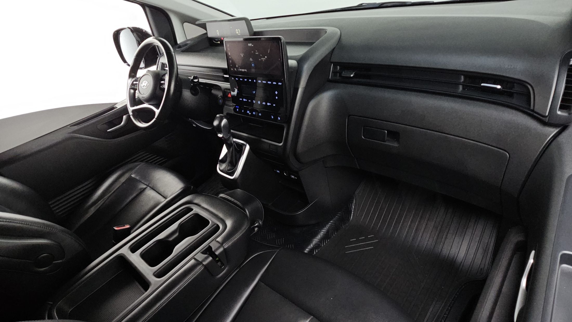 HYUNDAI STARIA 2022