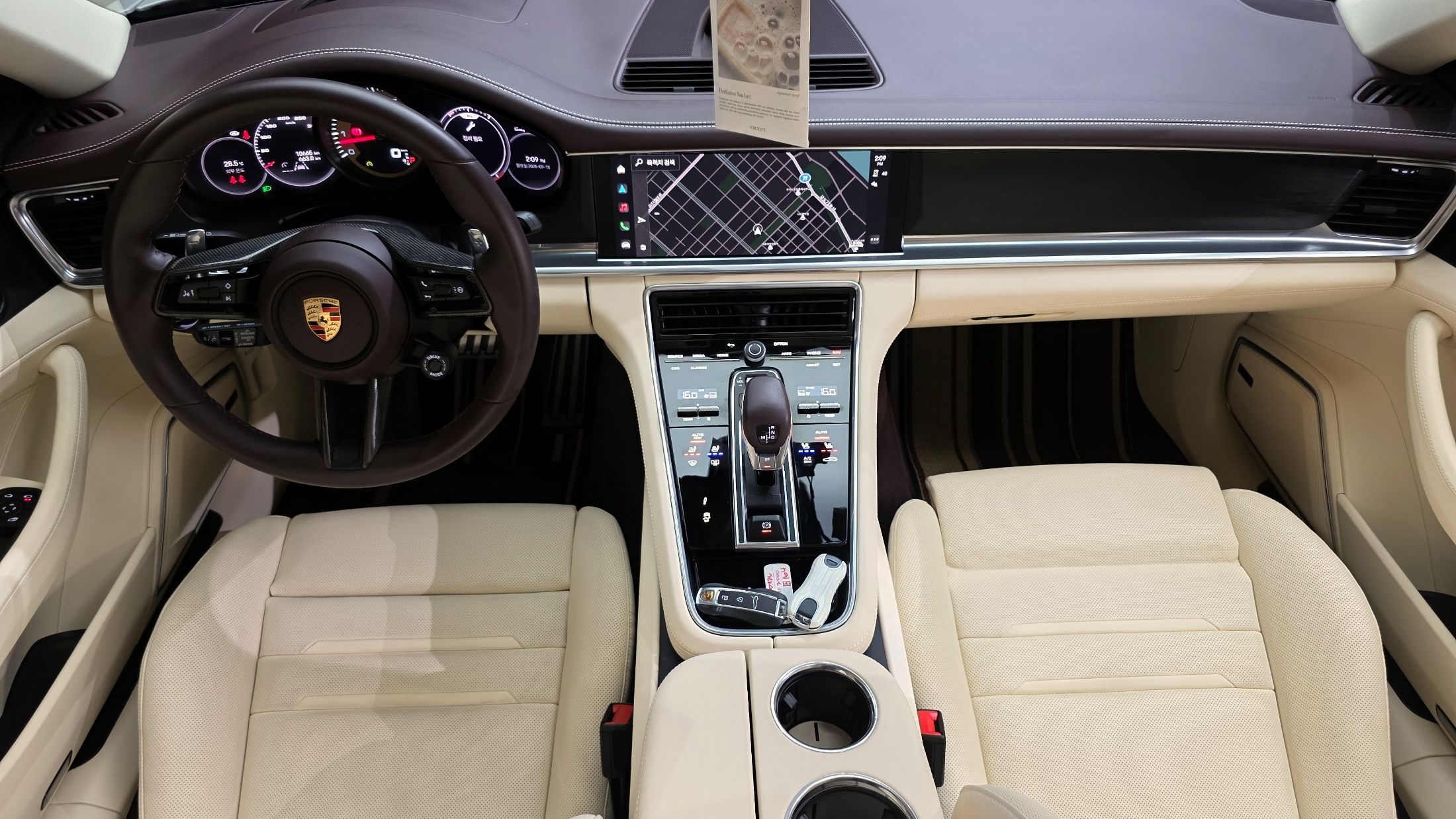 PORSCHE PANAMERA 971 2023