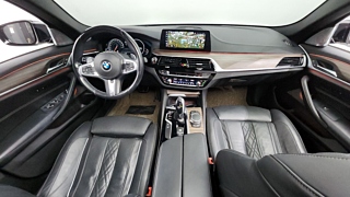 BMW 5-SERIES G30 2017