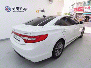 HYUNDAI GRANDEUR HG 2015