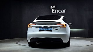 TESLA MODEL 3 2024