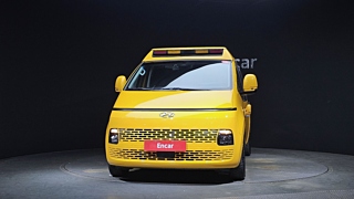HYUNDAI STARIA 2023