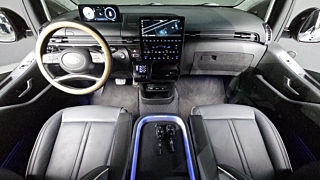 HYUNDAI STARIA 2024