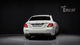 MERCEDES BENZ E-CLASS W213 2020