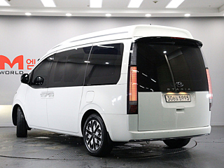 HYUNDAI STARIA 2023