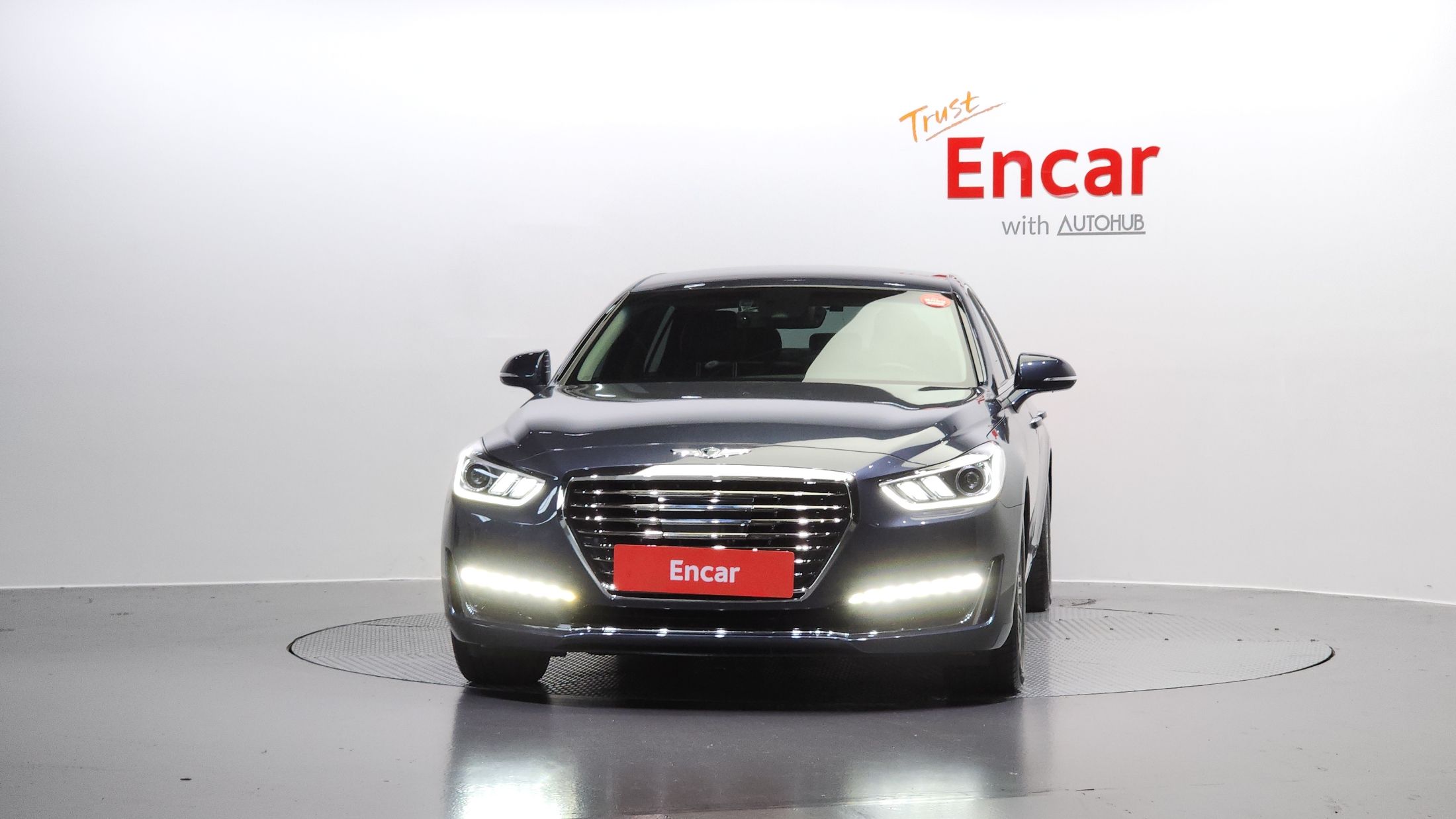 GENESIS EQ900 2017