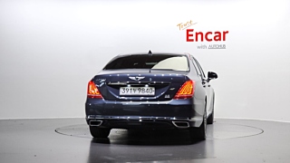 GENESIS EQ900 2017