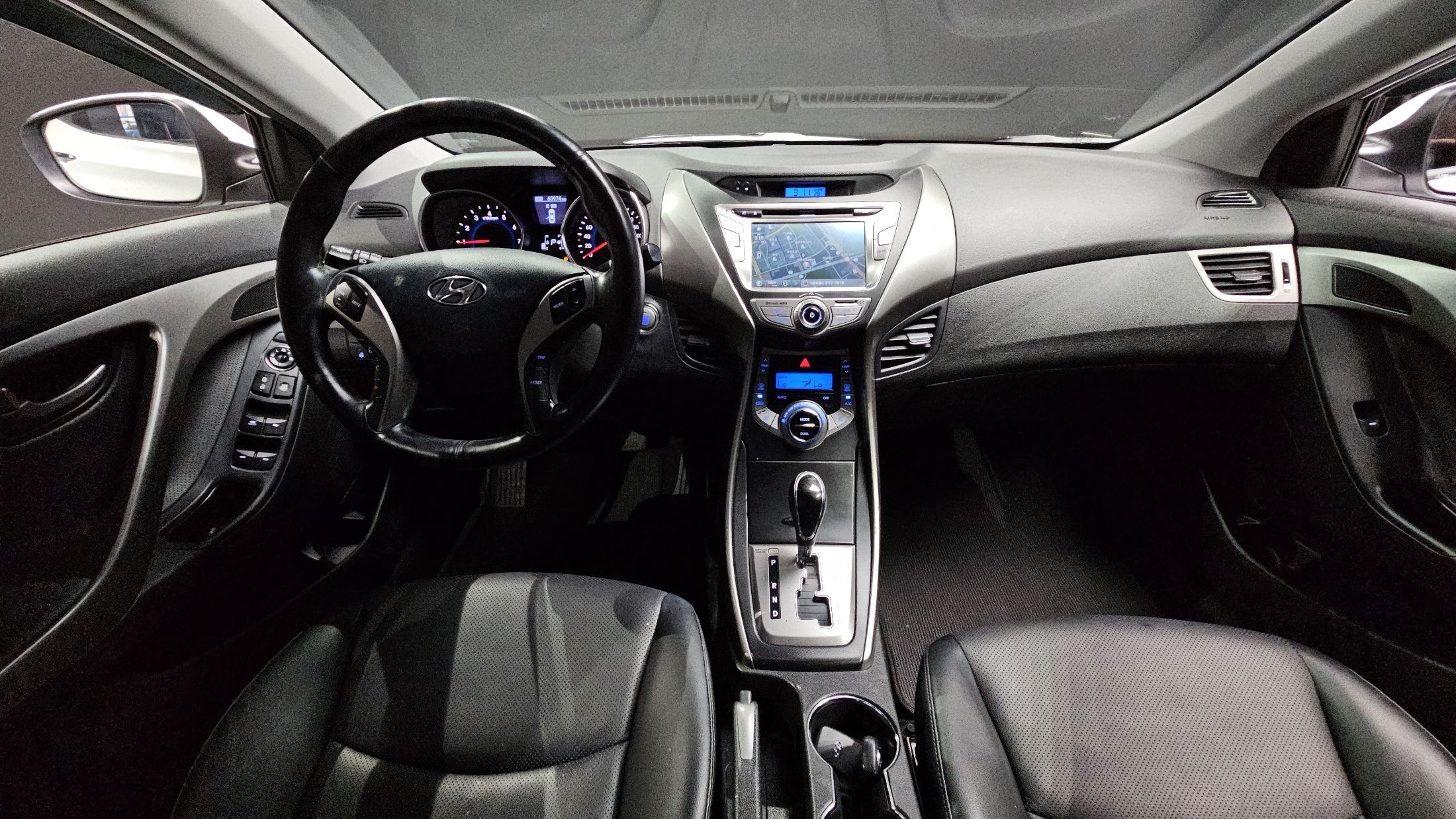 HYUNDAI AVANTE MD 2013