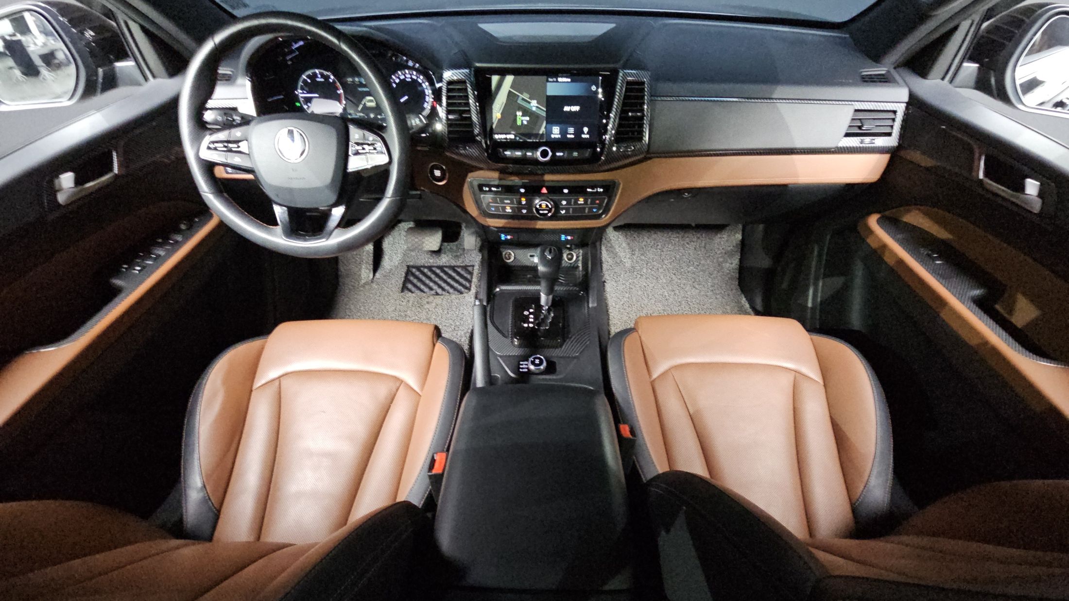 SSANGYONG REXTON SPORTS CAR 2019