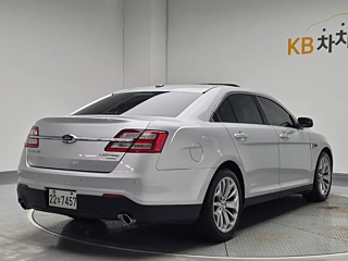 FORD TAURUS 2015