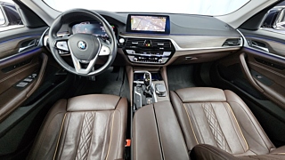 BMW 5-SERIES G30 2019