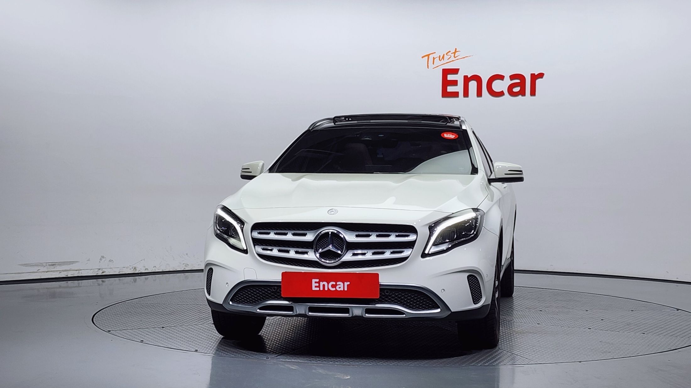 MERCEDES BENZ GLA-CLASS X156 2017